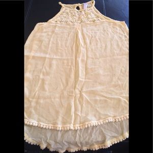Cute light weight sunshine yellow tank.